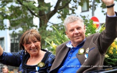 Oberbürgermeister Dieter Reiter gratuliert Michael Käfer