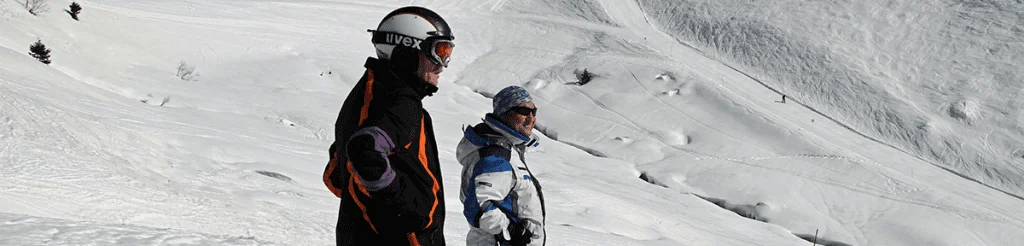 Skifahrer auf der Piste - mit Webcam vorher weiß man in welchem Skigebiet man sich vefindet