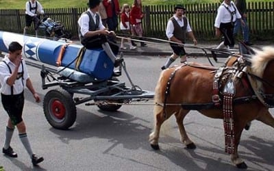 junge Chöre München mit neuer Leitung 2 Maibaum aufstellen Ammersee Starnberger See
