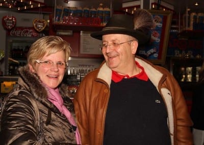 1200 B150402IMG 7971