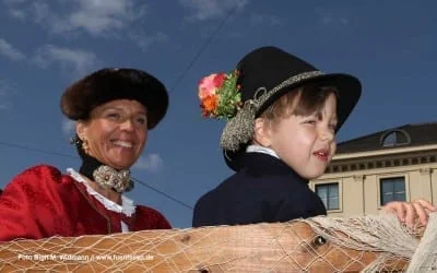 junge Chöre München mit neuer Leitung 6 Die Tutzinger Gilde feiert 40 Jahre Bestehen