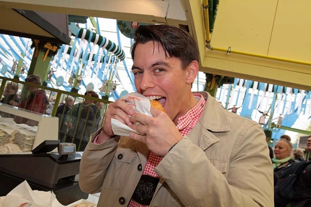 Ochsensemmel aus der Ochsenbraterei auf dem Okoberfest