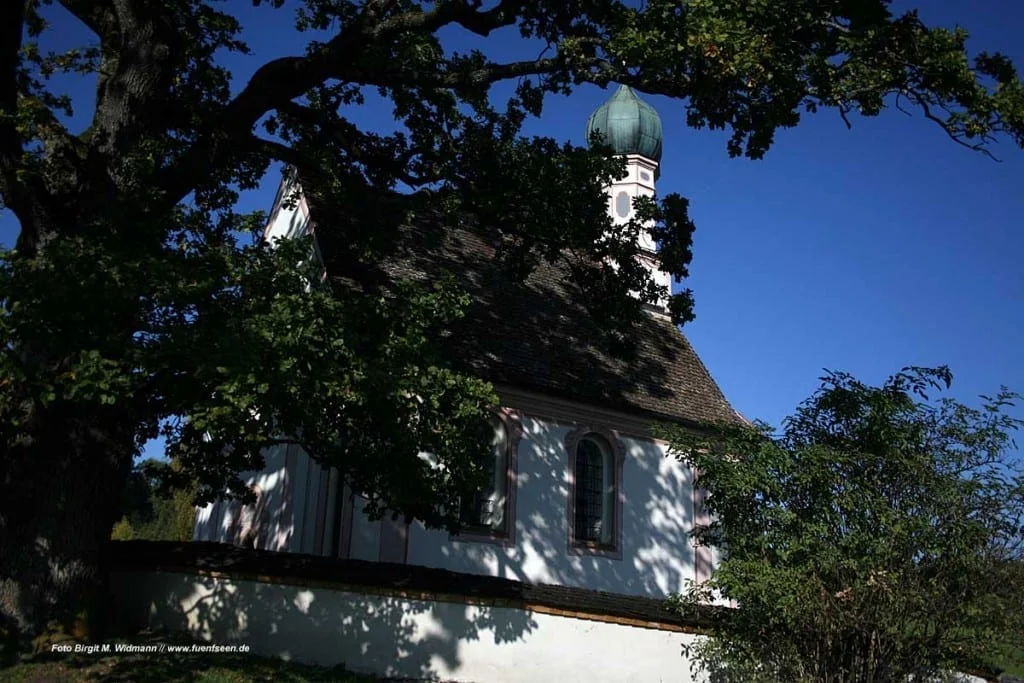 Die Kapelle beim EIngang zur Wanderung Murnauer Moos
