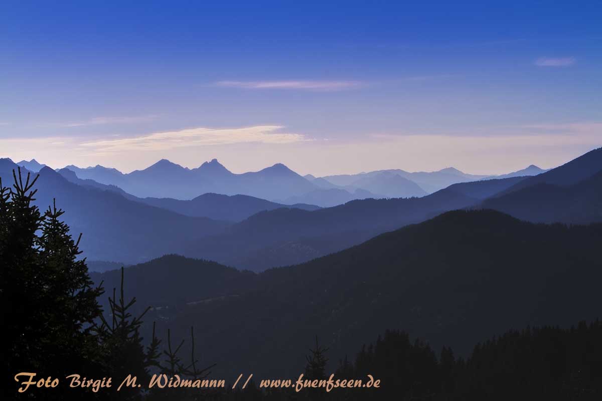 Gipfelblick vom Hörnle in den Ammergauer Alpen