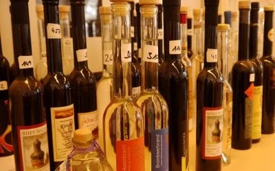 Edelbrände auf dem Schiff und in der Höhle