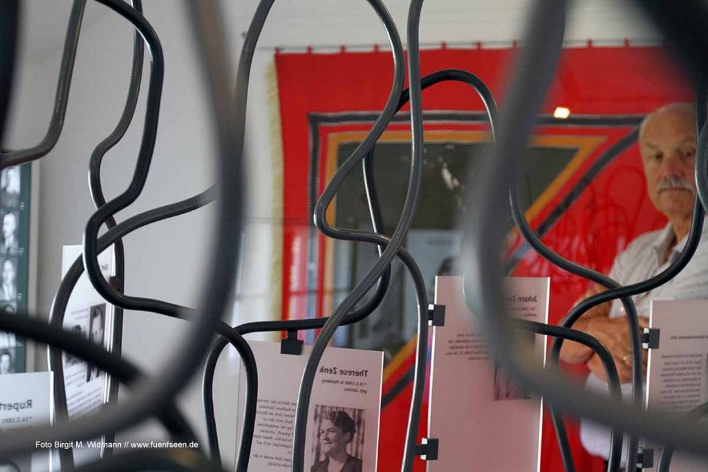 1200 B160805IMG 0714