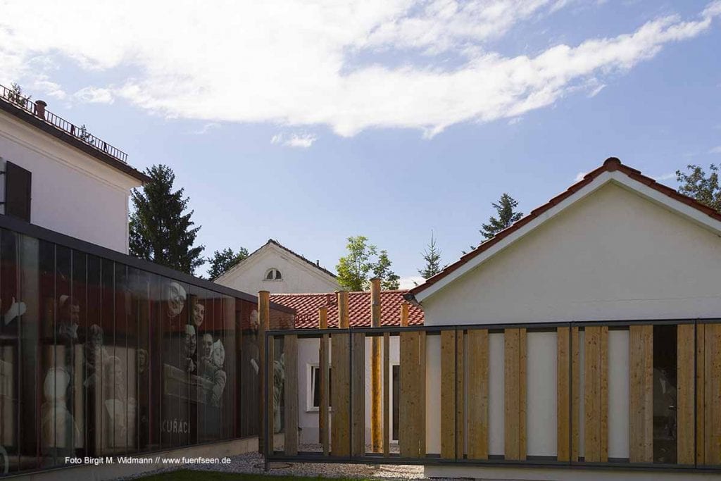 1200 B160805IMG 0927