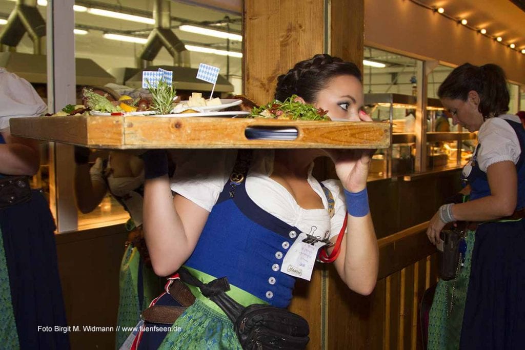 Bedienung im Hofbräu Festzelt Oktoberfest