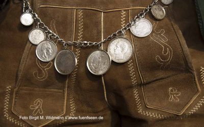 Adressenverzeichnis Tourismus bayerische Seen 22 Kocherlball Chinesischer Turm