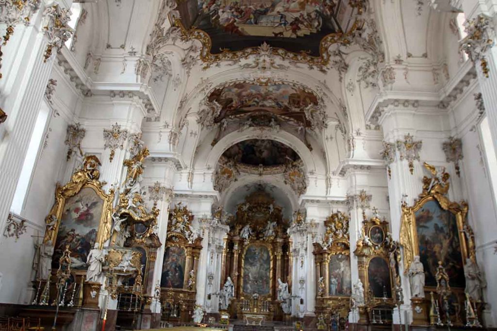 Innenraum Marienmünster Diessen am Amemrsee Fünfseenland