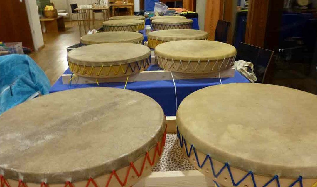 Trommelbaukurs nach sibirischer Tradition