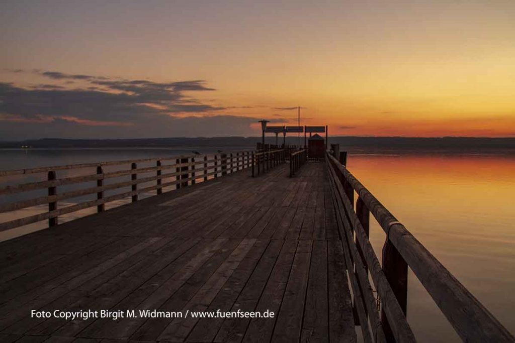 Herrschinger Christkindlmarkt 14 Dampferanlegesteg HErrsching am Ammersee im Fünfseenland Region Starnberg Ammersee, bayerische Seen