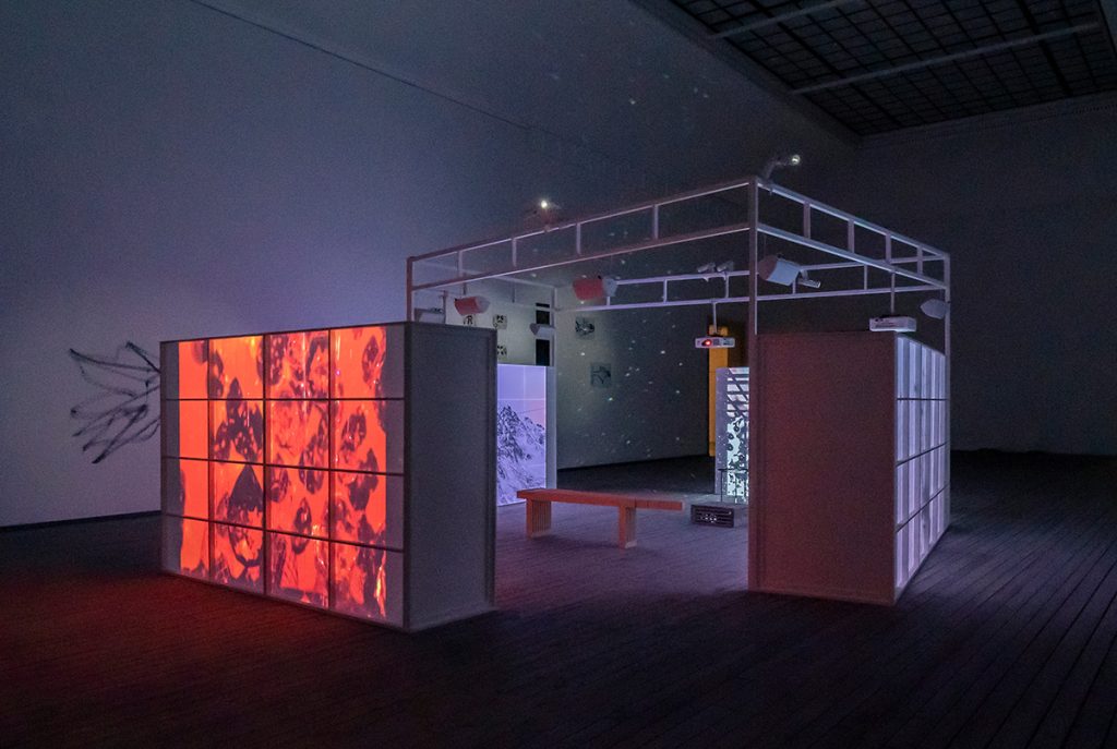 Joan Jonas Installationsansicht / Installation view Haus der Kunst, 2022 VG Bild-Kunst, Bonn 2022 Foto: Maximilian Geuter