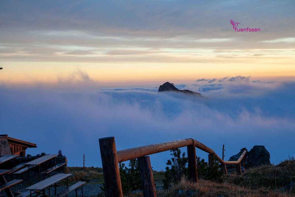 Sonnaufgang über dem Estergebirge