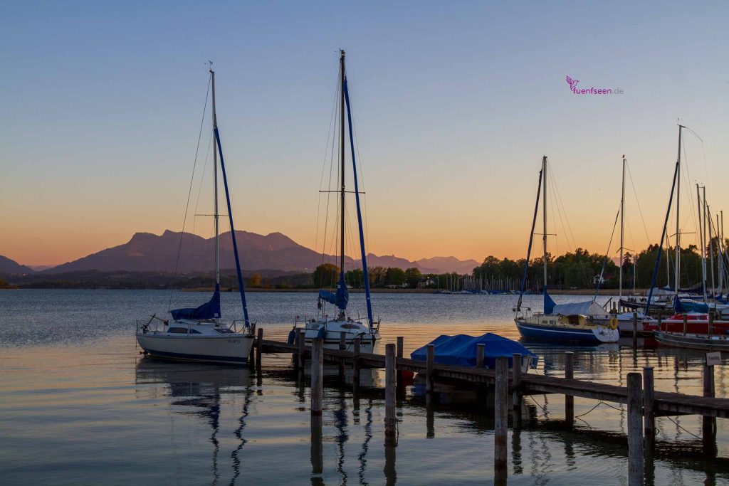 Adventsmarkt am Chiemsee und im Chiemgau Alpenland 3 fuenfseen Yachthafen am Chiemsee im Chiemgau Bayern