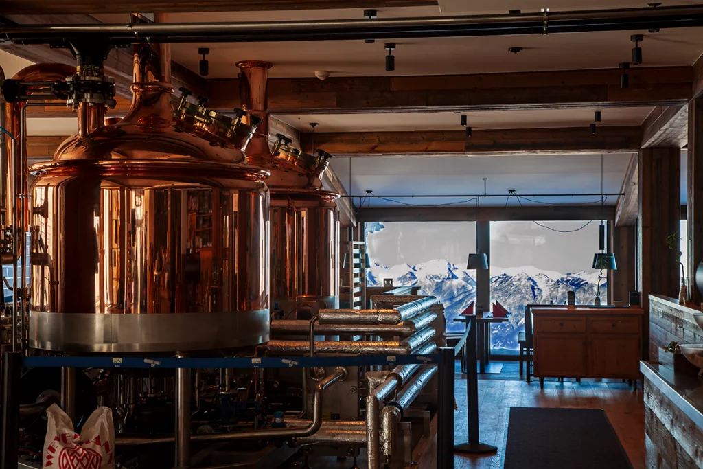 Bayerns höchste Brauerei auf 2244 Metern Karwendelbahn Bergrestaurant - fuenfseen