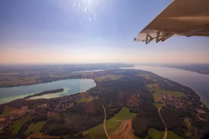 Alpenair Rundflug Fünfseenland - der Pilsensee von oben