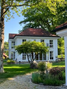 Garmisch Partenkirchen 29 herrenhaus starnberger see unterkunft